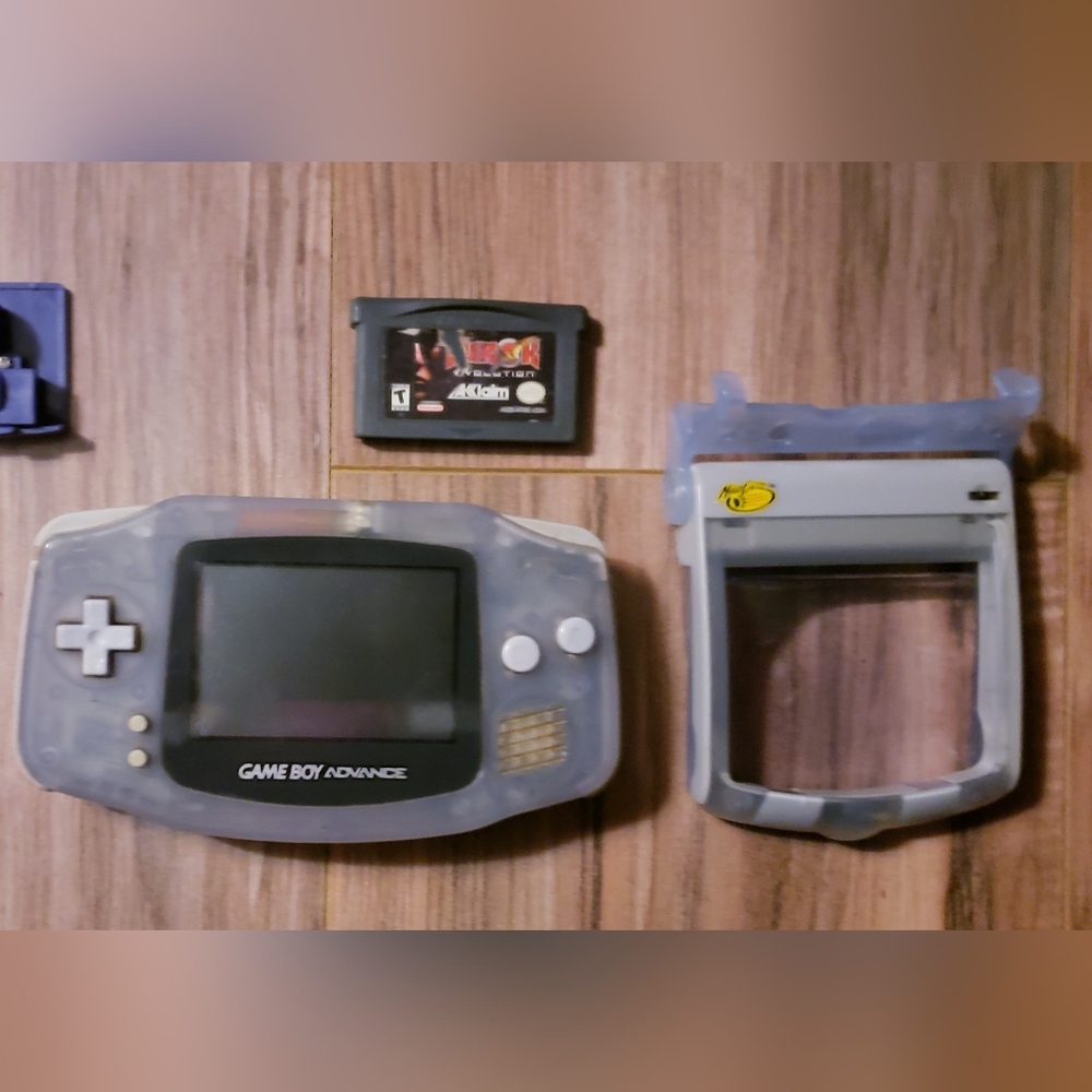 Nintendo Game Boy Advance Vintage- Translucent Gray w/ Game & Accessories - Picture 2 of 8
